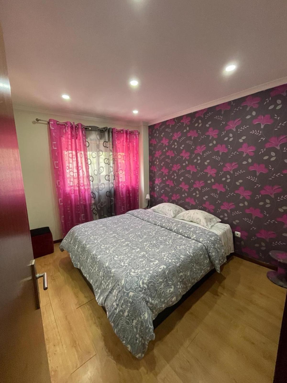 Flat4U Apartment Paredes  Bagian luar foto