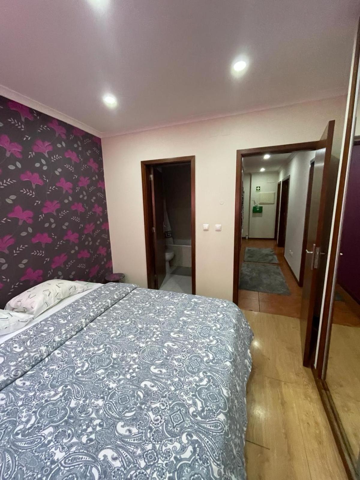 Flat4U Apartment Paredes  Bagian luar foto