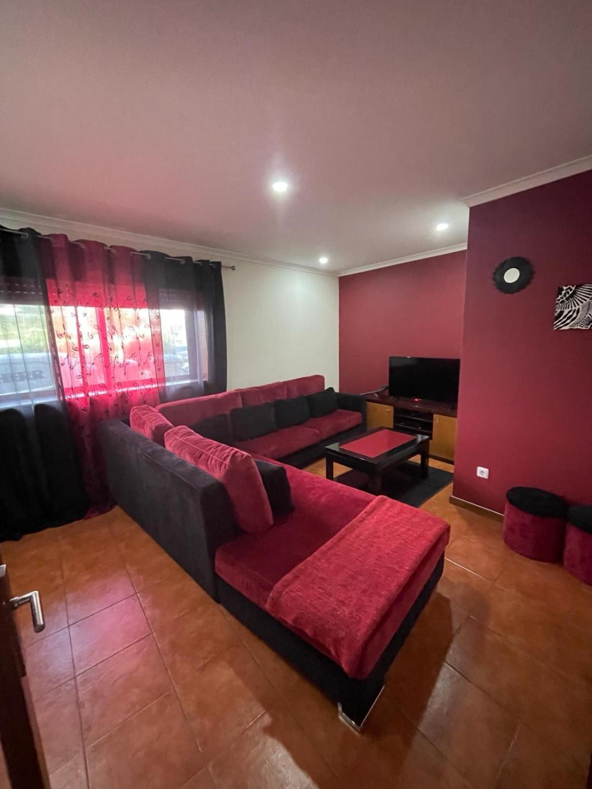 Flat4U Apartment Paredes  Bagian luar foto